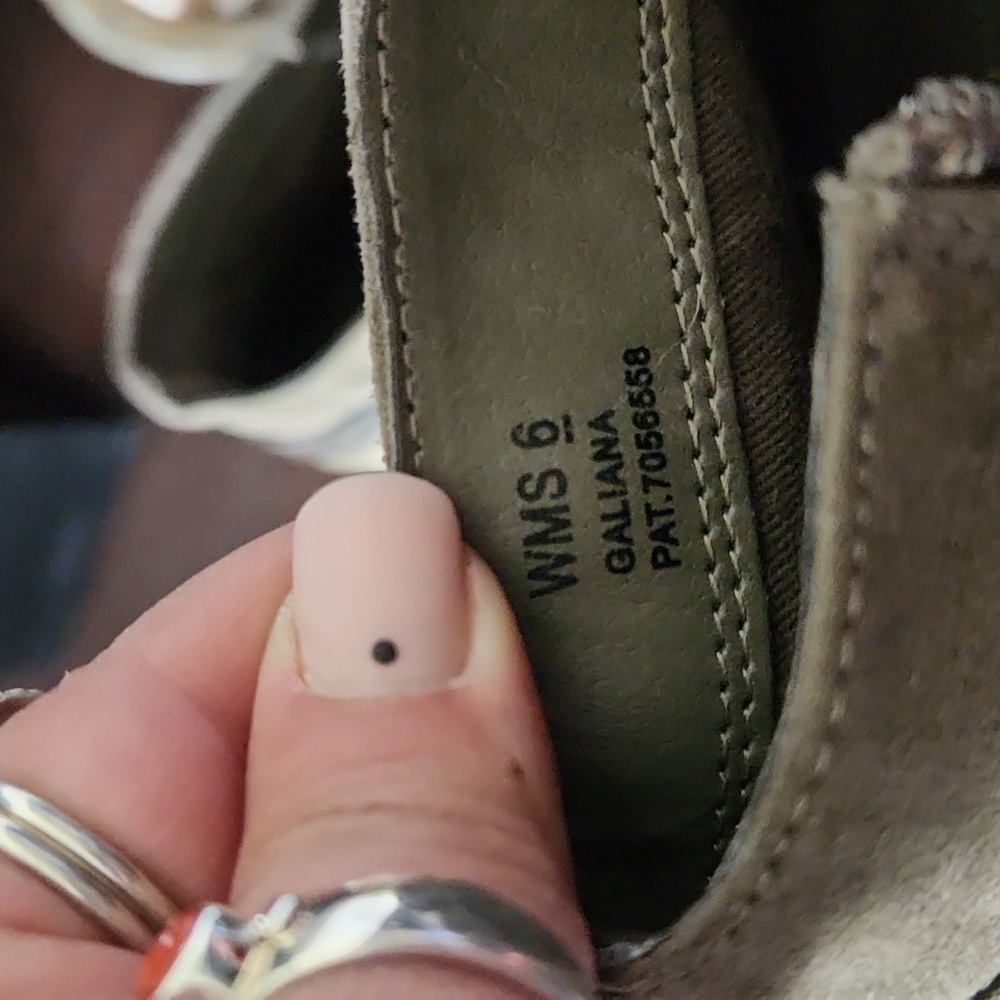 Report Suede Sage green wedge zip ankle booties - Picture 4 of 5